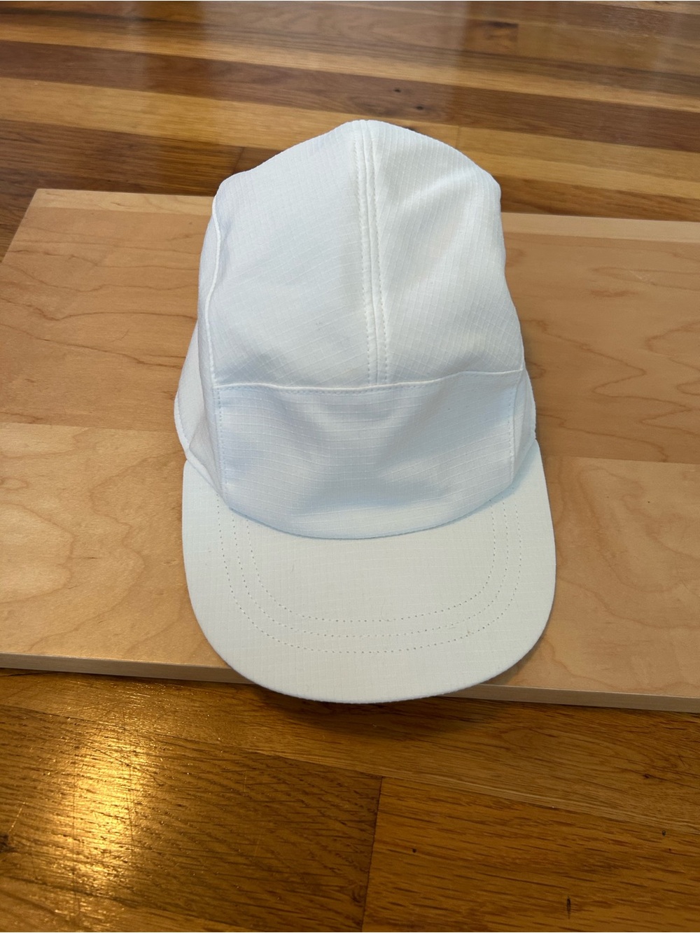 lululemon athletica White Performance Running Cap - Picture 2 of 6